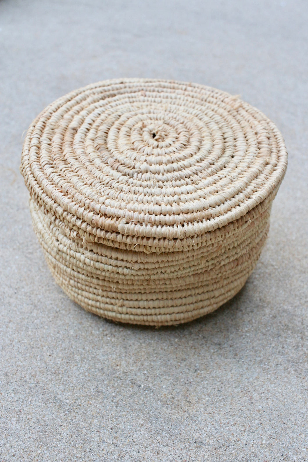 Small Round Lidded Raffia Basket