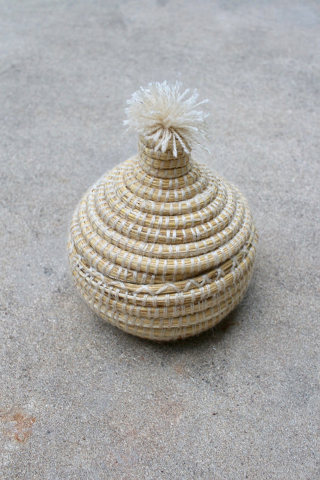 Small Lidded Pom Pom Basket, Natural